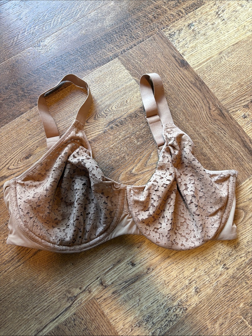Chantelle Lace Underwire Bra - Beige 36DDD
